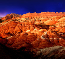 兰州黄河风情、张掖七彩丹霞、嘉峪关、敦煌莫高窟、鸣沙山月牙泉、青海湖双飞单卧6天